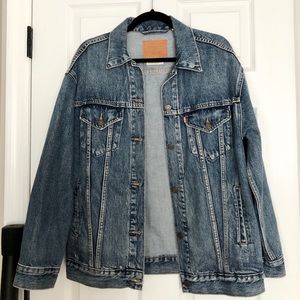 Levi’s Oversized trucker denim jacket